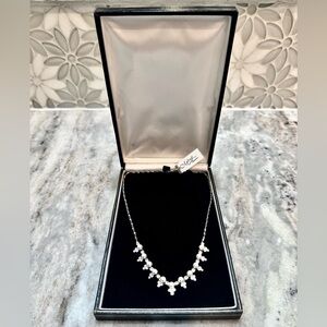 NWT! ❤️‍🔥 Faux Pearl & Rhinestone Necklace